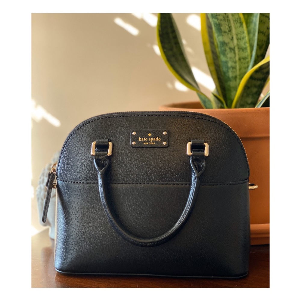 SOLD--🎉HP🎉 Kate Spade Grove Street Carli Mini